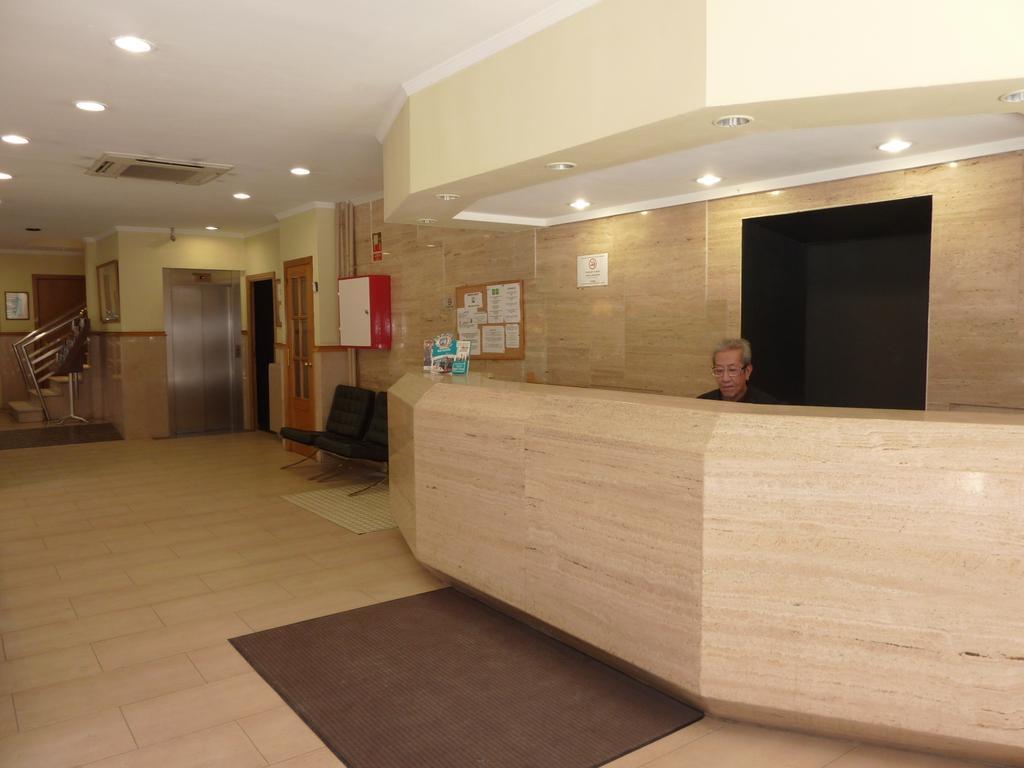 Hotel Comercio บาร์เซโลนา ภายนอก รูปภาพ